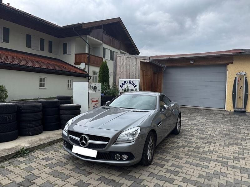 Silber Gebraucht 2012 Mercedes SLK200 Cabrio | 14.999 € (Superpreis) - Bild 1/4