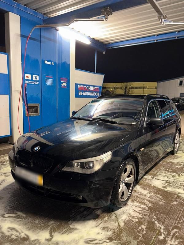 Gebraucht BMW 525 193 PS (141 kW) 2004 Schwarz Kombi