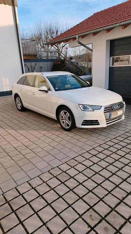 Gebraucht Audi A4 Design 150 PS (110 kW) 2018 Weiß Kombi