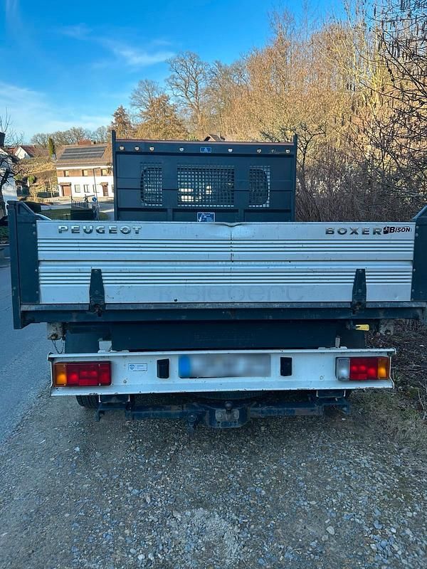 Gebraucht Peugeot Boxer 131 PS (96 kW) 2013 Weiß Van