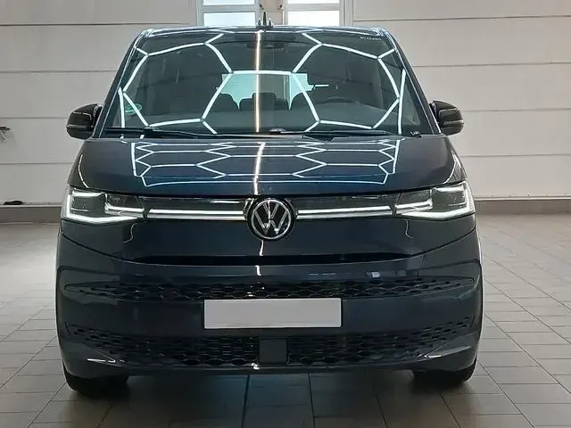 Gebraucht VW Multivan Style 150 PS (110 kW) 2025 Blaukeine angabe Van / Kleinbus