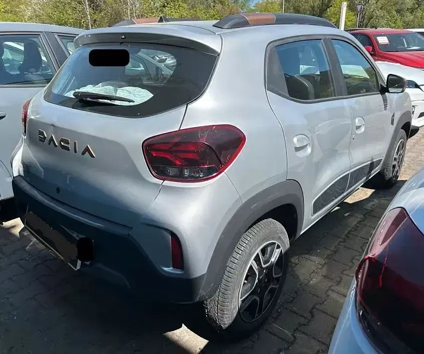 Usata Dacia Spring Extreme 47 kW (65 CV) 2023 Argento Utilitaria