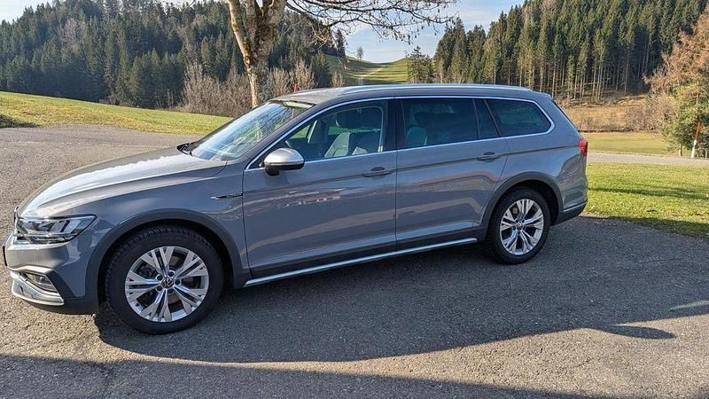 Gebraucht VW Passat Alltrack 200 PS (147 kW) 2022 Grau Kombi
