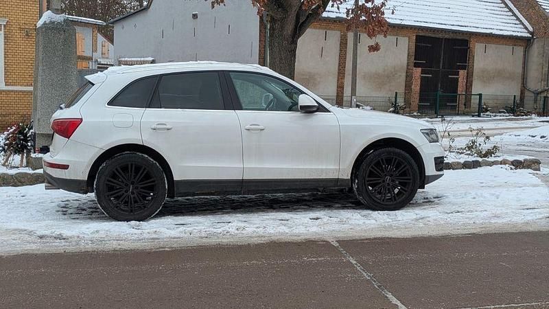 Weiß Gebraucht 2011 Audi Q5 SUV | 9.000 € (Fairer Preis) - Bild 1/4