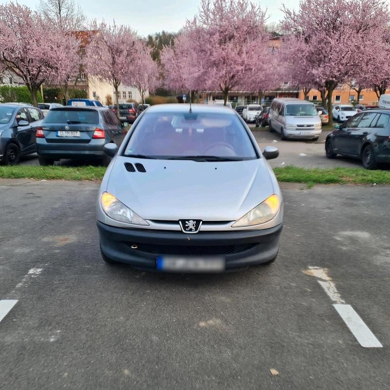 Braun Gebraucht 2002 Peugeot 206 Kleinwagen | 350 € (Fairer Preis) - Bild 1/3