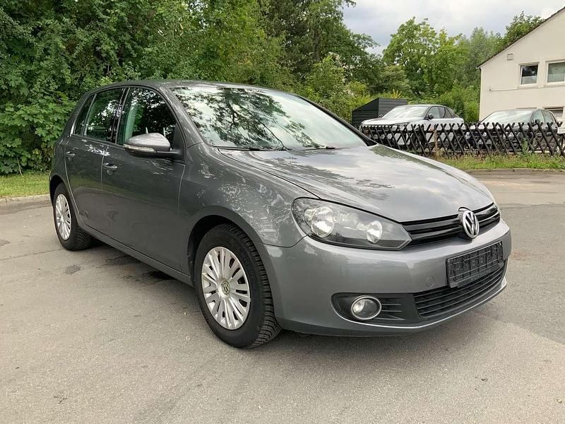 United grey Gebraucht 2012 VW Golf VII Trendline Kleinwagen | 5.999 € (Guter Preis) - Bild 1/4