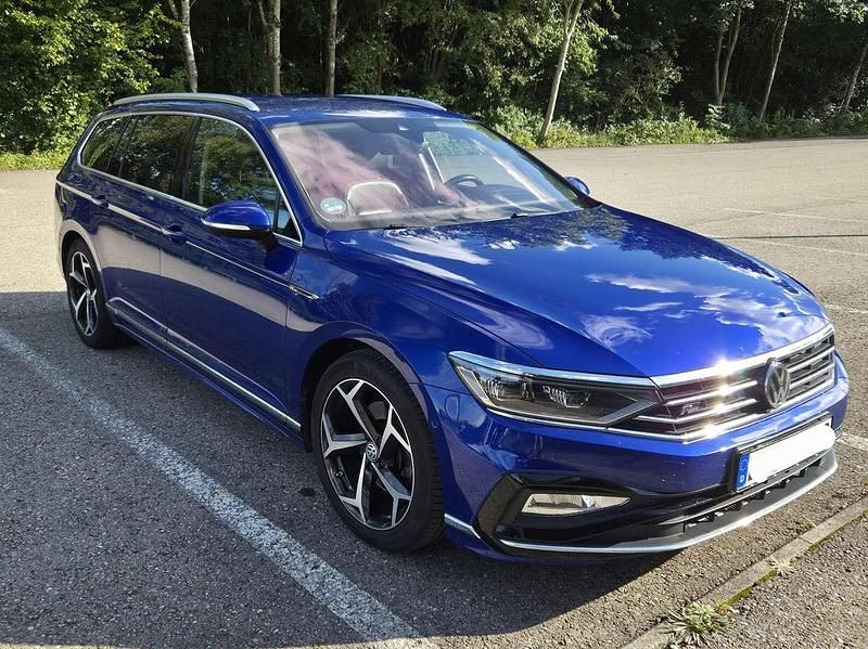 Gebraucht VW Passat Elegance 190 PS (139 kW) 2019 Blau Kombi