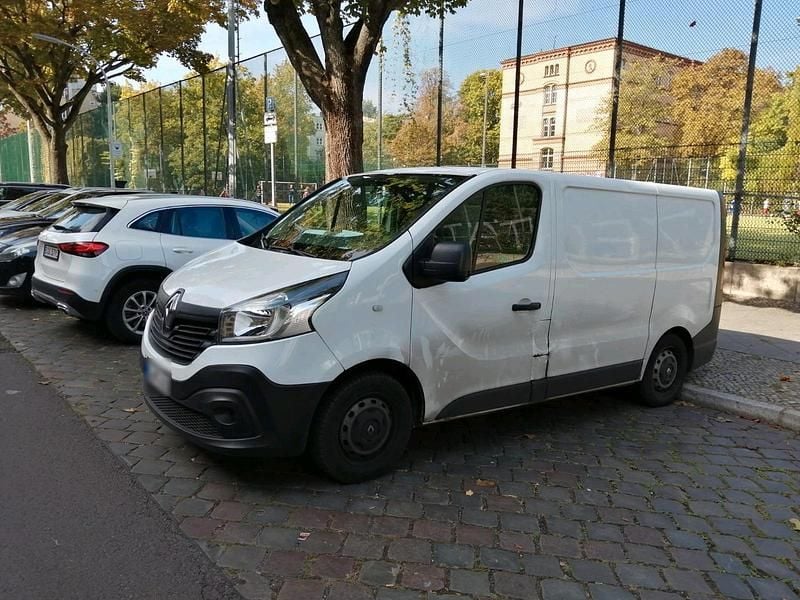 Gebraucht Renault Trafic 95 PS (69 kW) 2017 Weiß Van / Kleinbus