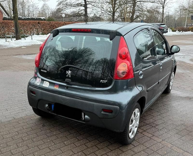 Gebraucht Peugeot 107 68 PS (50 kW) 2009 Grau Kleinwagen