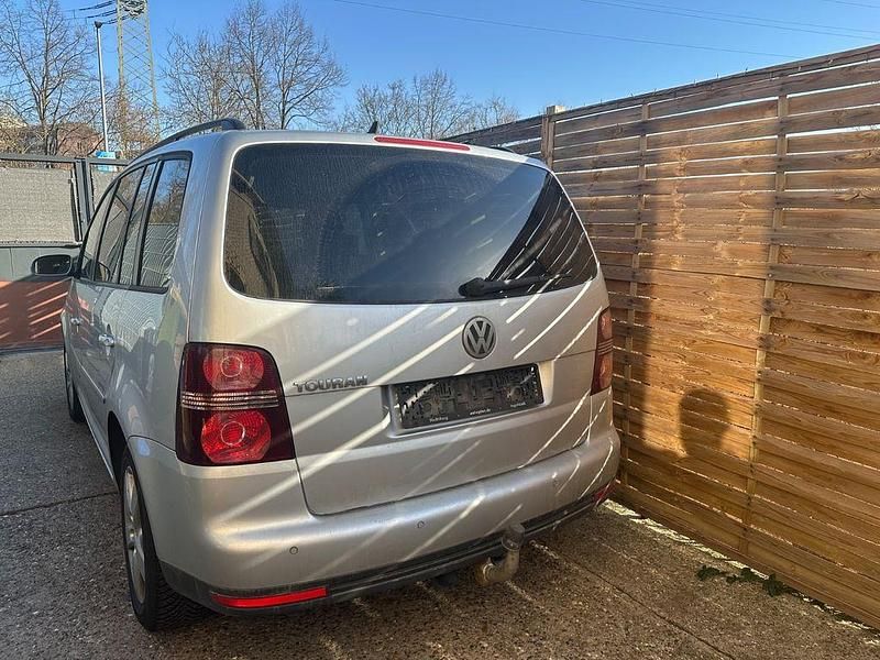 Gebraucht VW Touran 140 PS (102 kW) 2008 Silber Van / Kleinbus