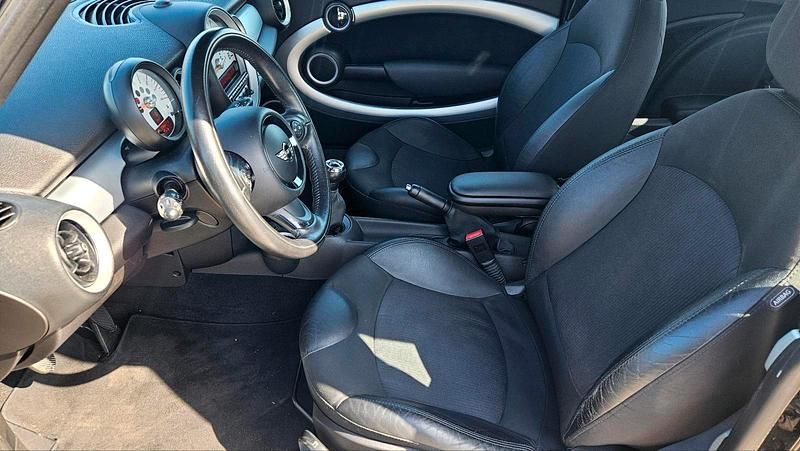 Second-hand Mini ONE 75 CP (55 kW) 2012 Negru Hatchback