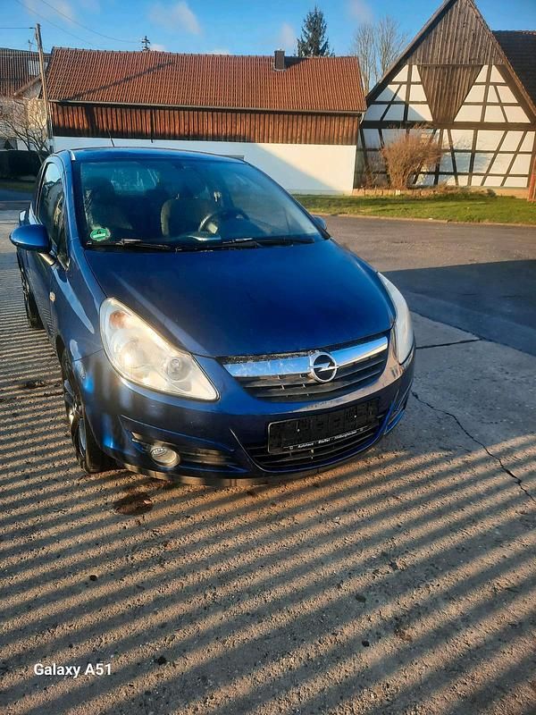 Grau Gebraucht 2007 Opel Corsa Kleinwagen | 650 € (Superpreis) - Bild 1/4