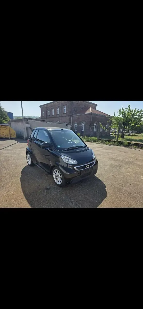 Gebraucht Smart ForTwo Cabrio 72 PS (52 kW) 2014 Schwarz Cabrio