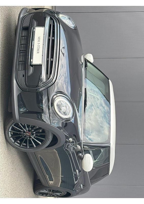 Gebraucht Mini Cooper Classic 136 PS (100 kW) 2022 Schwarz Kleinwagen