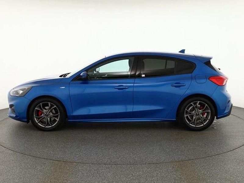 Gebraucht Ford Focus ST-Line 125 PS (91 kW) 2021 Blau Limousine