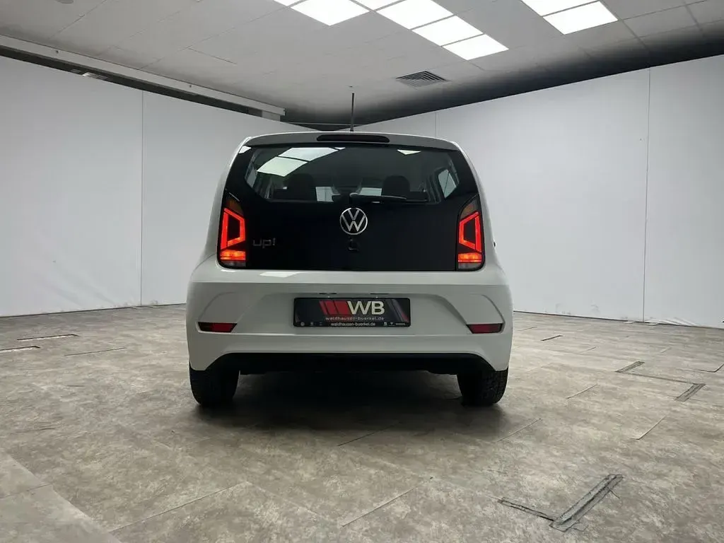 Usado VW up! 65 HP (47 kW) 2024 Branco Citadino