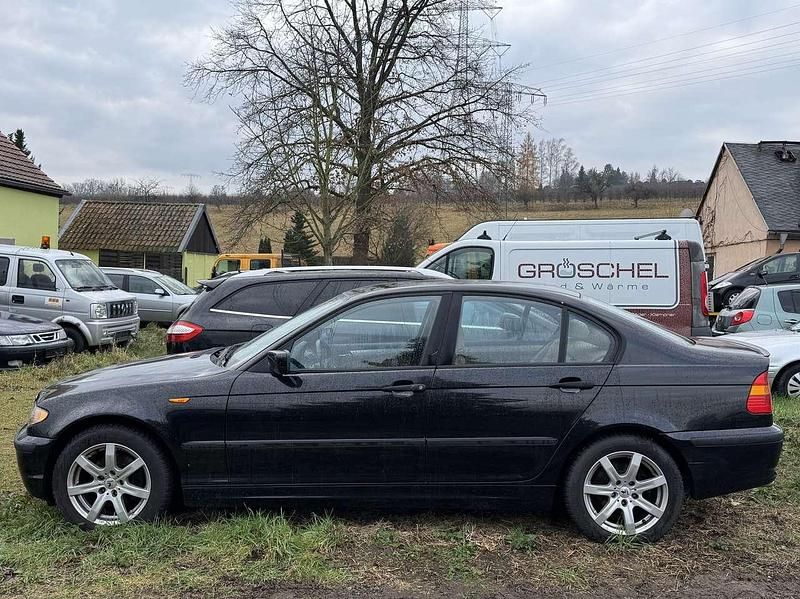 Gebraucht BMW 316 116 PS (85 kW) 2003 Black sapphire metallic Limousine