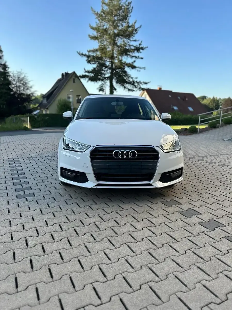 Gebraucht Audi A1 Design 125 PS (91 kW) 2016 Weiß Kleinwagen