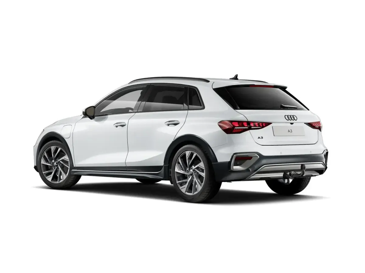 Gebraucht Audi A3 e-tron Ambiente 204 PS (150 kW) 2025 Gletscherweiß metallic Kleinwagen