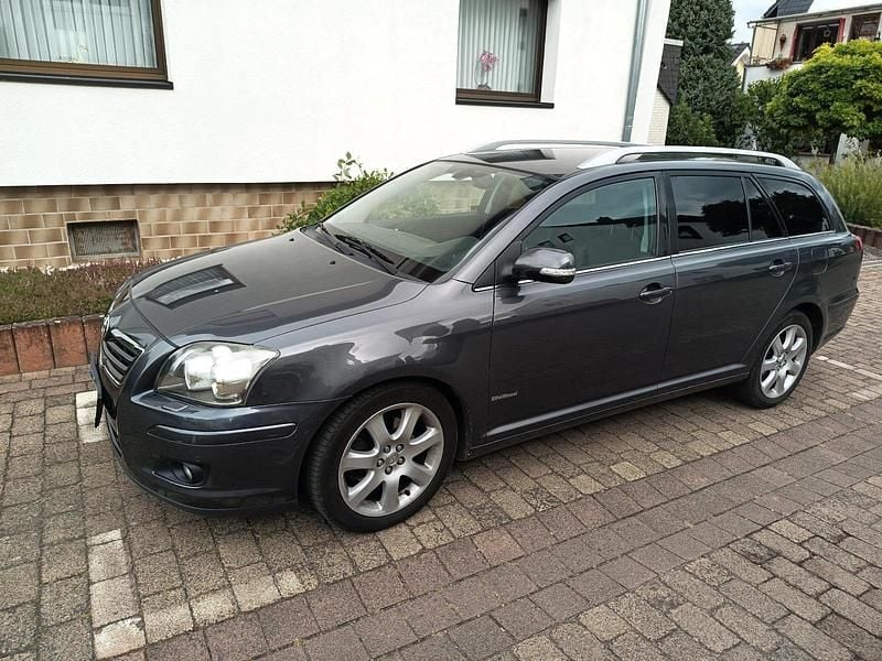 Gebraucht 2007 Toyota Avensis T2 Kombi | 2.200 € - Bild 1/4