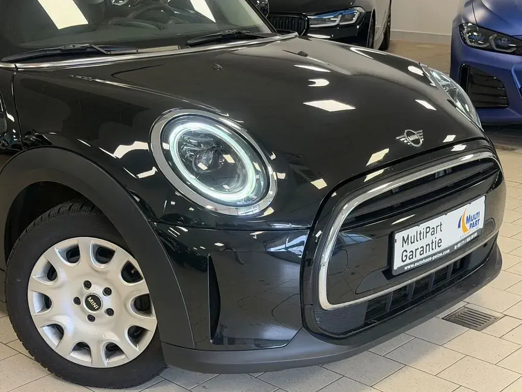 Gebraucht Mini Cooper Essential 136 PS (100 kW) 2023 Schwarz Kleinwagen