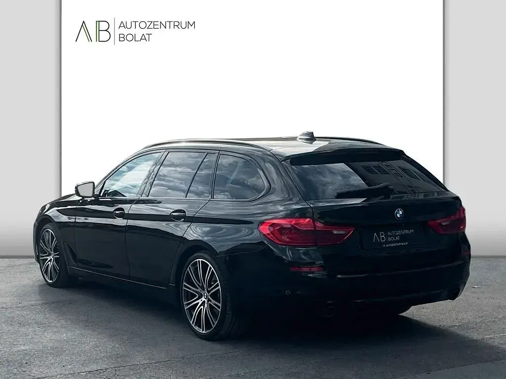 Gebraucht BMW 520 Sport Line 190 PS (139 kW) 2019 Schwarz Limousine