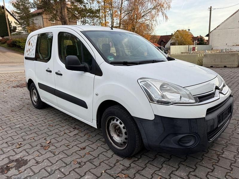 Weiß Gebraucht 2013 Citroën Berlingo Van / Kleinbus | 3.990 € (Superpreis) - Bild 1/4