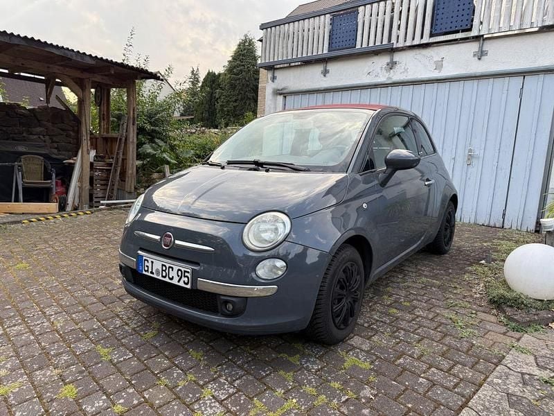 Grau Gebraucht 2011 Fiat 500C Lounge Cabrio | 4.290 € (Fairer Preis) - Bild 1/4
