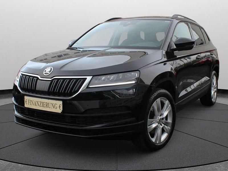 Schwarz Gebraucht 2021 Skoda Karoq Style SUV | 23.700 € (Fairer Preis) - Bild 1/4