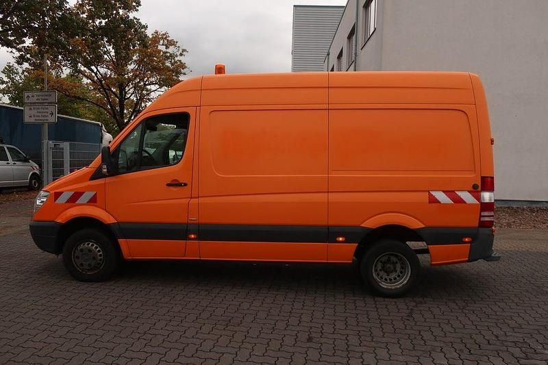 Gebraucht Mercedes Sprinter 129 PS (94 kW) 2012 Orange Van