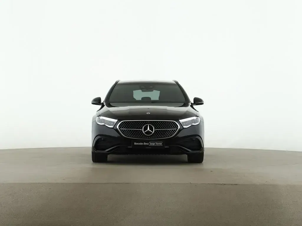 Gebraucht Mercedes E300 Premium 313 PS (230 kW) 2025 Schwarz Kombi