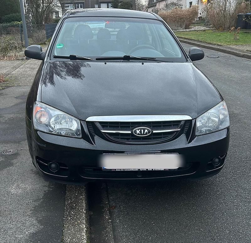 Schwarz Gebraucht 2005 Kia Cerato LX Limousine | 2.000 € (Fairer Preis) - Bild 1/4