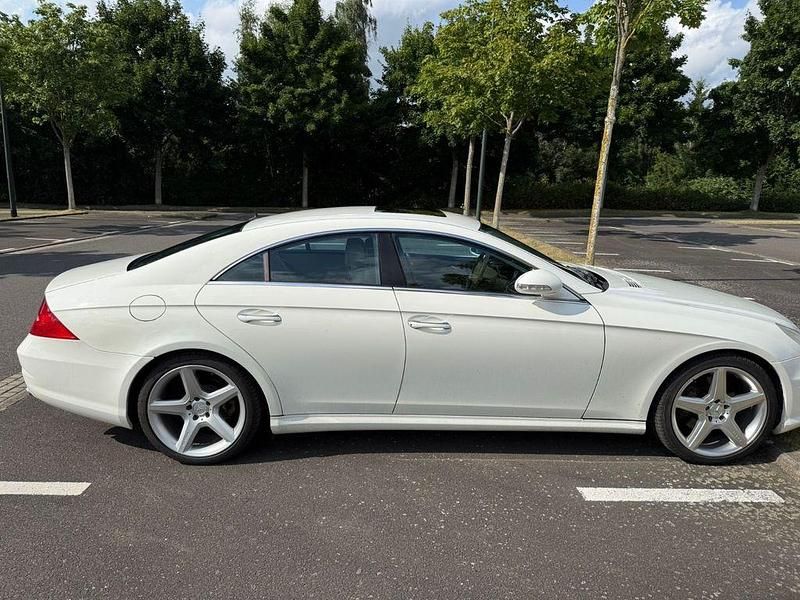 Gebraucht Mercedes CLS500 306 PS (225 kW) 2006 Weiß Limousine
