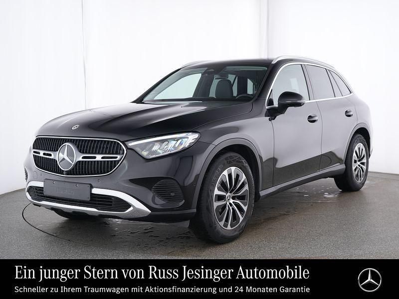 Obsidianschwarz metallic Gebraucht 2024 Mercedes GLC220 Avantgarde SUV | 53.880 € (Superpreis) - Bild 1/3
