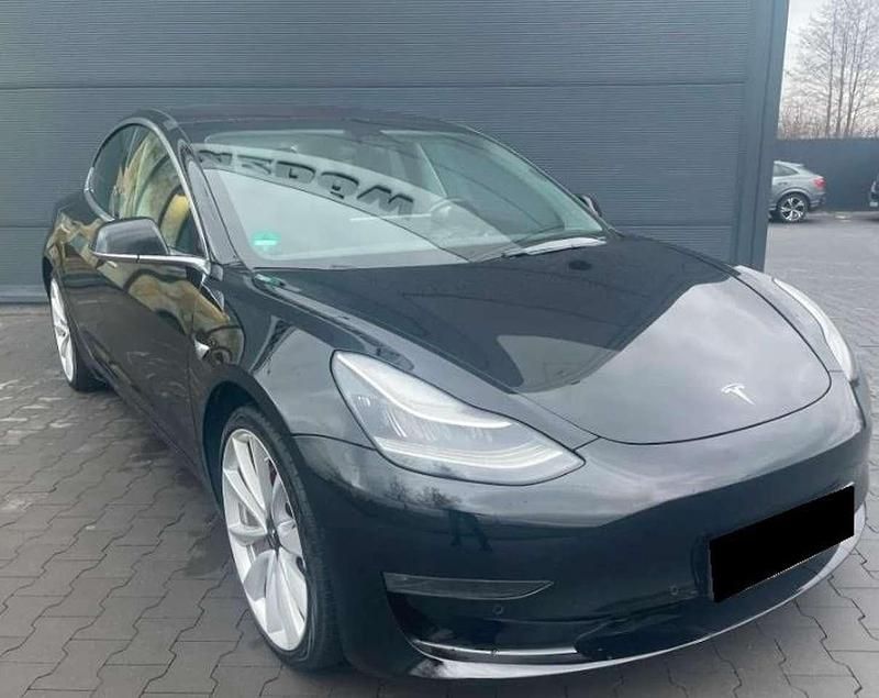 Gebraucht Tesla Model 3 350 kW (476 PS) 2019 Schwarz Limousine