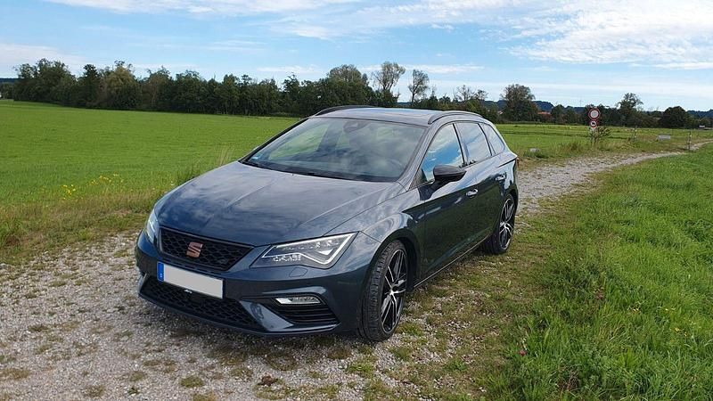 Gebraucht Cupra Leon 300 PS (220 kW) 2019 Grau Kombi
