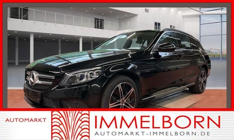 Schwarz/baltic black Gebraucht 2020 Mercedes C300e Kombi | 26.500 € (Fairer Preis) - Bild 1/4