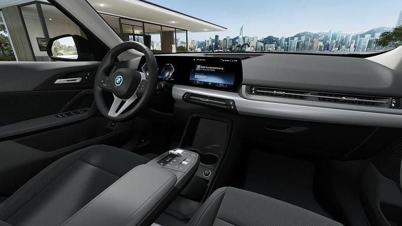 Neu BMW iX1 Exclusive 150 kW (204 PS) 2026 Schwarz SUV