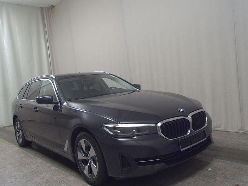 Gebraucht BMW 520 Performance 190 PS (139 kW) 2020 Grau Kombi