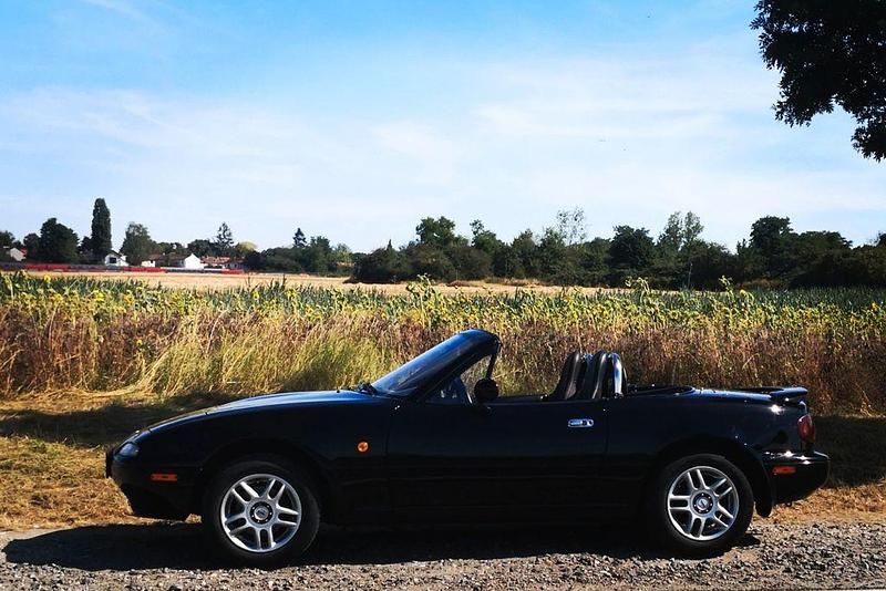 Gebraucht Mazda MX5 90 PS (66 kW) 1997 Schwarz Cabrio