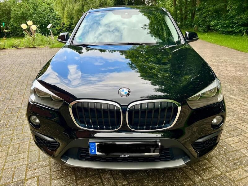 Schwarz Gebraucht 2017 BMW X1 SUV | 16.500 € (Superpreis) - Bild 1/4