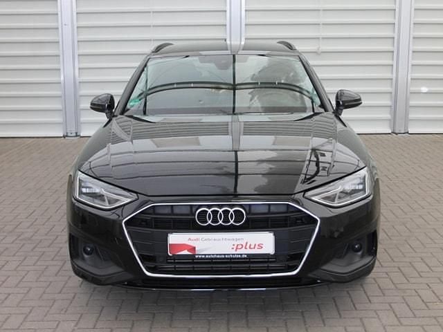Gebraucht Audi A4 150 PS (110 kW) 2023 Mythosschwarz metallic Kombi