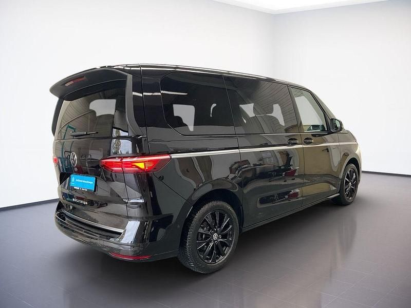 Gebraucht VW Multivan Style 150 PS (110 kW) 2024 Schwarz Van