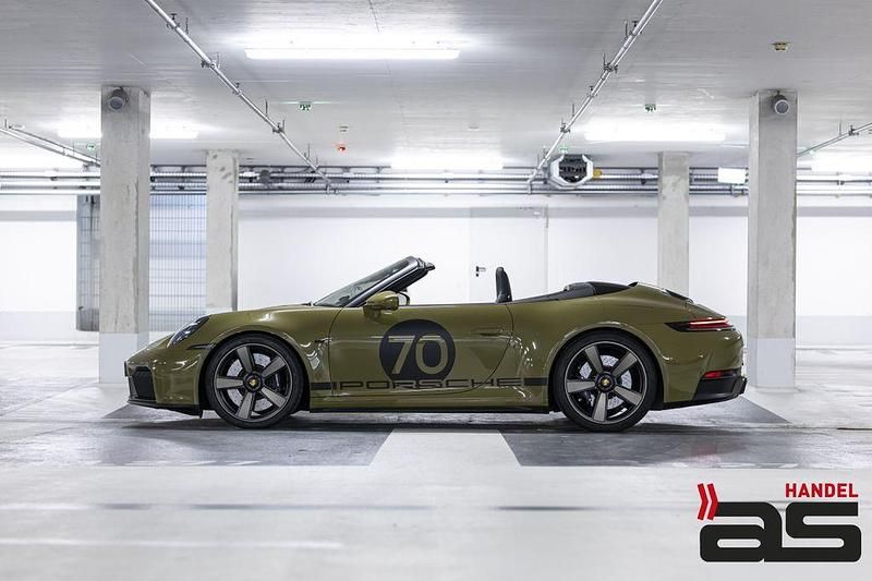 Gebraucht Porsche 992 541 PS (397 kW) 2025 Beige Cabrio