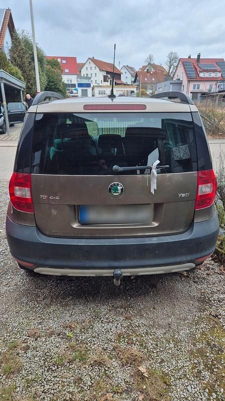 Gebraucht Skoda Yeti 140 PS (102 kW) 2012 Braun SUV