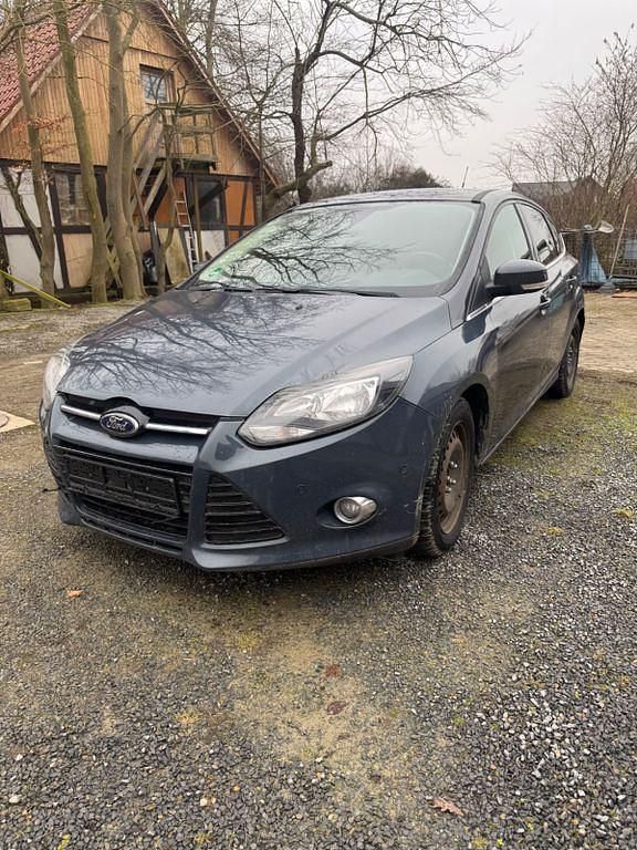 Gebraucht Ford Focus SYNC Edition 125 PS (91 kW) 2014 Grau Limousine