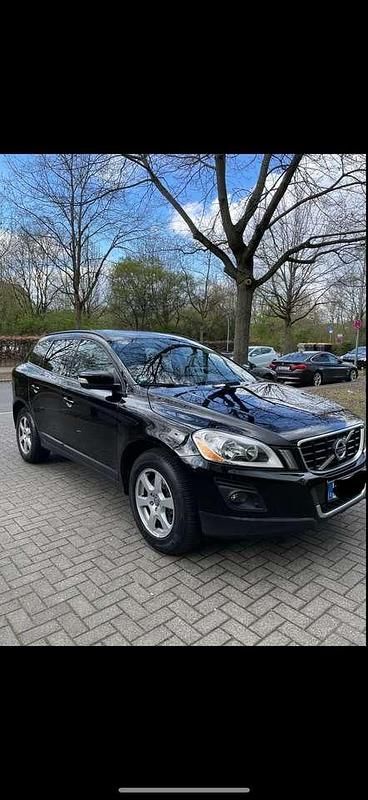 Gebraucht Volvo XC60 Kinetic 175 PS (128 kW) 2010 Schwarz SUV