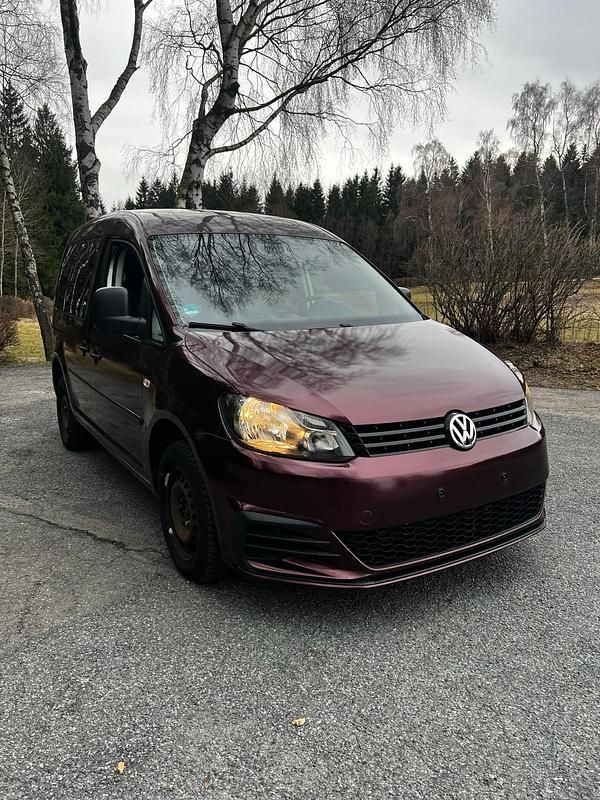 Gebraucht VW Caddy 75 PS (55 kW) 2011 Violet Van / Kleinbus