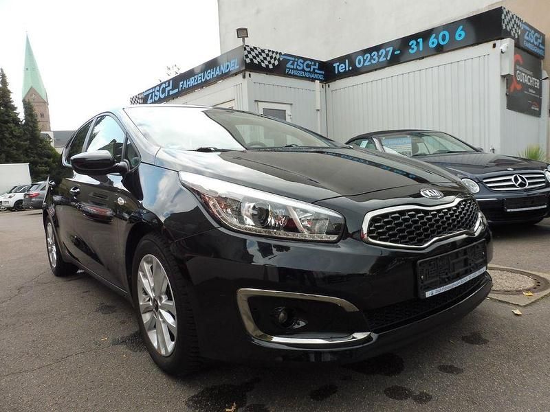 Schwarz Gebraucht 2018 Kia Ceed Limousine | 8.195 € (Guter Preis) - Bild 1/4