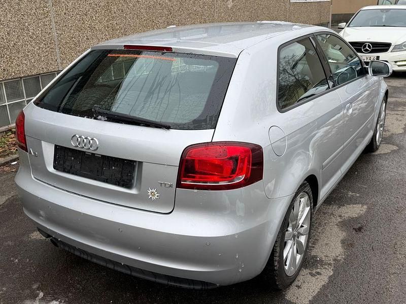 Gebraucht Audi A3 Ambition 140 PS (102 kW) 2011 Silber Kleinwagen